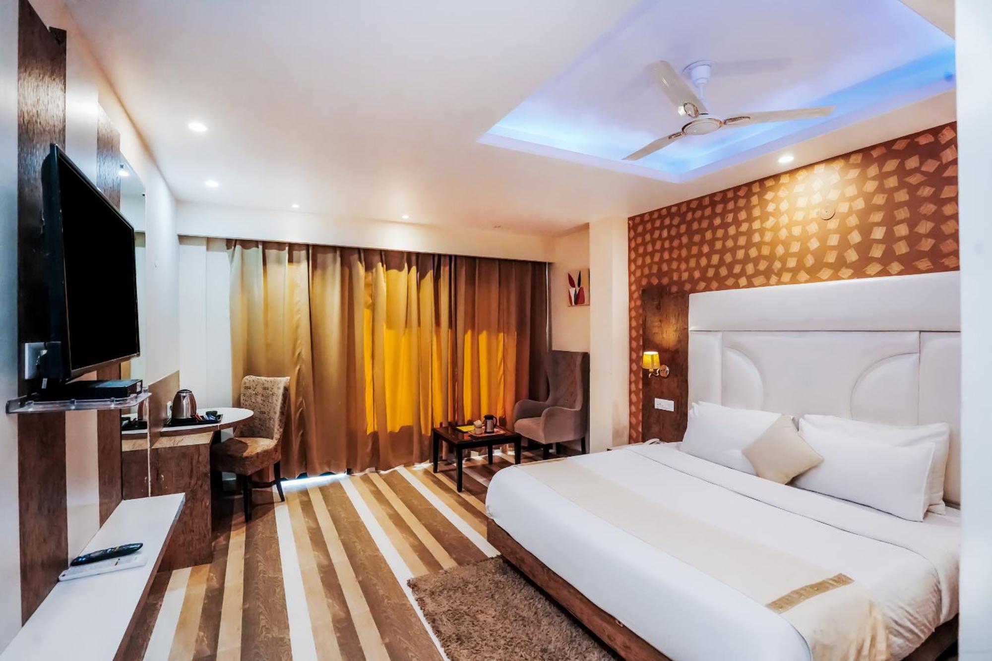 Himalayan Mountain And Valley View - Garden With Bonefire - Ample Parking - Luxury Balcony Rooms -By Aachman Stays!! Mashobra 西姆拉 外观 照片