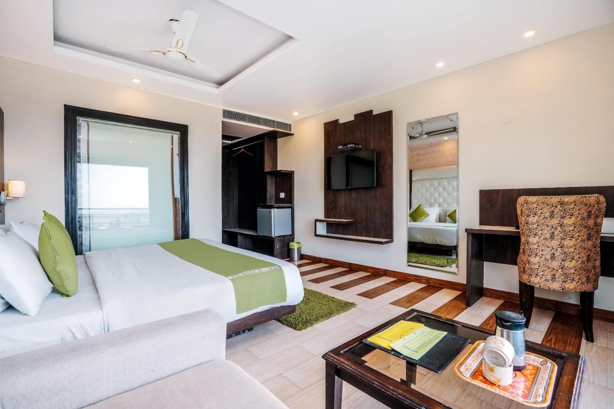 Himalayan Mountain And Valley View - Garden With Bonefire - Ample Parking - Luxury Balcony Rooms -By Aachman Stays!! Mashobra 西姆拉 外观 照片