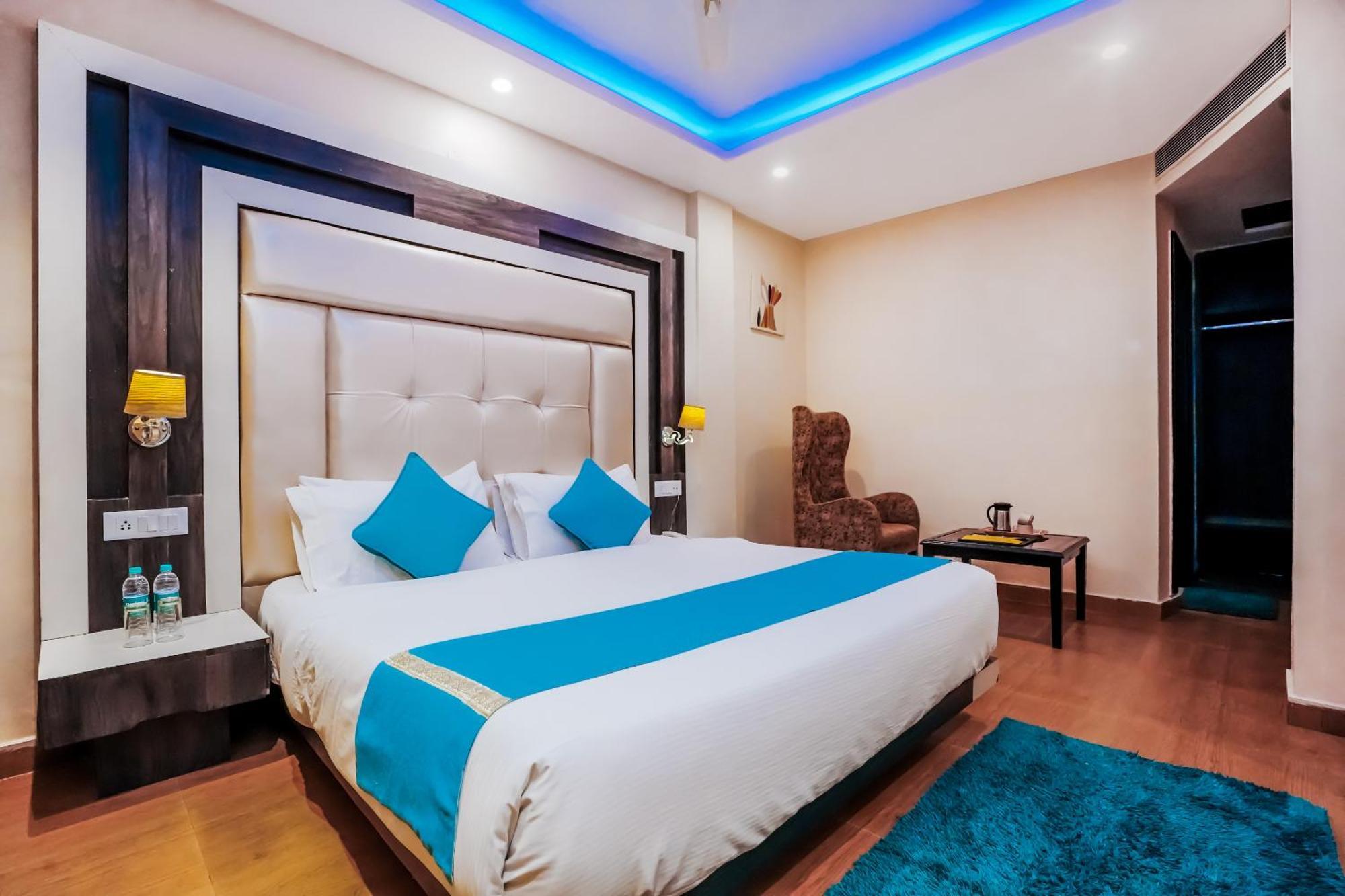 Himalayan Mountain And Valley View - Garden With Bonefire - Ample Parking - Luxury Balcony Rooms -By Aachman Stays!! Mashobra 西姆拉 外观 照片